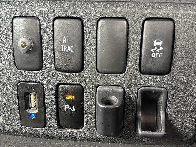 FJクルーザー ベースグレード ROCKKELLY18インチアルミホイール デジタルインナーミラー 純正ナビTV クリアランスソナー バックカメラ Bluetooth接続 サイドステップ ステアリングスイッチ ETC キーレスキー(5枚目)