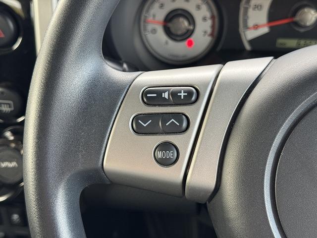 FJクルーザー ベースグレード ROCKKELLY18インチアルミホイール デジタルインナーミラー 純正ナビTV クリアランスソナー バックカメラ Bluetooth接続 サイドステップ ステアリングスイッチ ETC キーレスキー(9枚目)