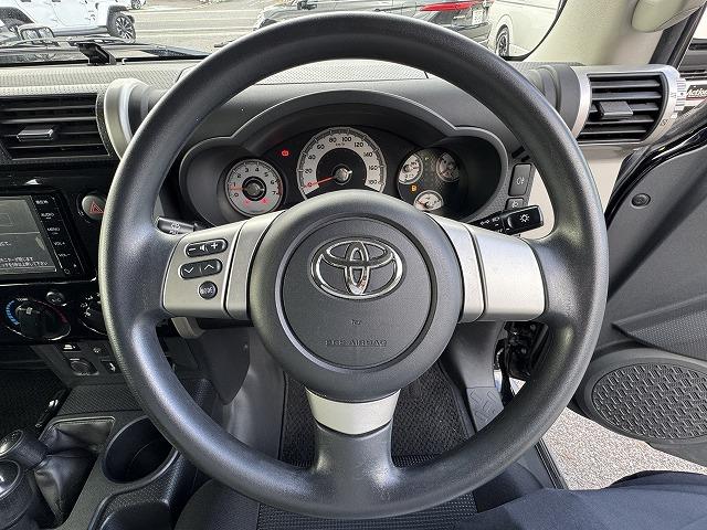 FJクルーザー ベースグレード ROCKKELLY18インチアルミホイール デジタルインナーミラー 純正ナビTV クリアランスソナー バックカメラ Bluetooth接続 サイドステップ ステアリングスイッチ ETC キーレスキー(10枚目)