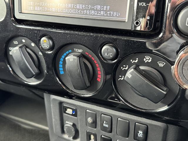 FJクルーザー ベースグレード ROCKKELLY18インチアルミホイール デジタルインナーミラー 純正ナビTV クリアランスソナー バックカメラ Bluetooth接続 サイドステップ ステアリングスイッチ ETC キーレスキー(13枚目)