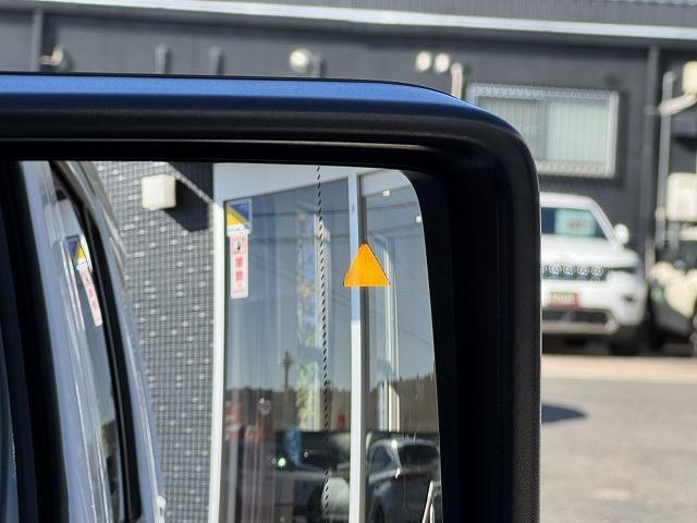 ジープ・ラングラーアンリミテッド サハラ　ＡｐｐｌｅＣａｒＰｌａｙ　ＡＬＰＩＮＥスピーカー　レーダークルーズコントロール　ブラインドスポットモニター　クリアランスソナー　革シート　シートヒーター　フロント・サイド・バックカメラ　ＡＣ１００Ｖ（5枚目）