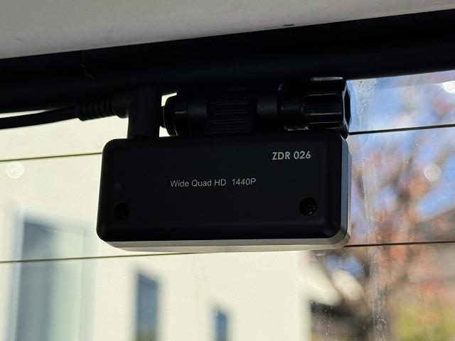 ジープ・ラングラーアンリミテッド サハラ　ＡｐｐｌｅＣａｒＰｌａｙ　ＡＬＰＩＮＥスピーカー　レーダークルーズコントロール　ブラインドスポットモニター　クリアランスソナー　革シート　シートヒーター　フロント・サイド・バックカメラ　ＡＣ１００Ｖ（51枚目）