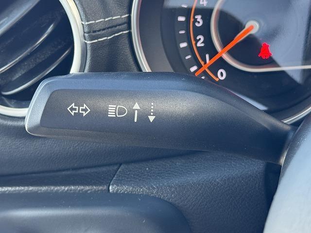 ジープ・ラングラーアンリミテッド サハラ　ＡｐｐｌｅＣａｒＰｌａｙ　ＡＬＰＩＮＥスピーカー　レーダークルーズコントロール　ブラインドスポットモニター　クリアランスソナー　革シート　シートヒーター　フロント・サイド・バックカメラ　ＡＣ１００Ｖ（55枚目）