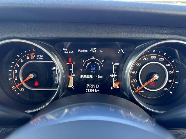 ジープ・ラングラーアンリミテッド サハラ　ＡｐｐｌｅＣａｒＰｌａｙ　ＡＬＰＩＮＥスピーカー　レーダークルーズコントロール　ブラインドスポットモニター　クリアランスソナー　革シート　シートヒーター　フロント・サイド・バックカメラ　ＡＣ１００Ｖ（57枚目）