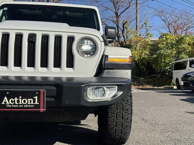 ジープ・ラングラーアンリミテッド サハラ　ＡｐｐｌｅＣａｒＰｌａｙ　ＡＬＰＩＮＥスピーカー　レーダークルーズコントロール　ブラインドスポットモニター　クリアランスソナー　革シート　シートヒーター　フロント・サイド・バックカメラ　ＡＣ１００Ｖ（71枚目）