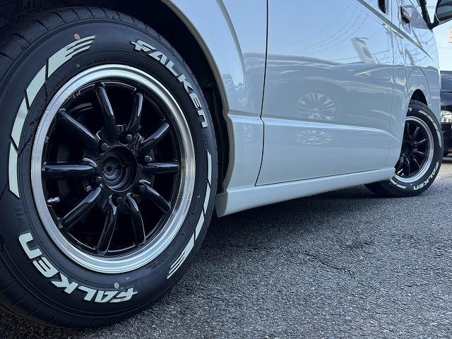 ハイエースバン セーフティセンス ベットキット フルエアロ VALENTIテール FEGGARIボンネットグリル ESSEX16インチアルミ 社外専用ナビTV 両側電動スライド フリップダウンモニター ローダウン(19枚目)