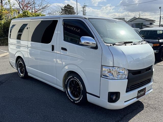 ハイエースバン セーフティセンス ベットキット フルエアロ VALENTIテール FEGGARIボンネットグリル ESSEX16インチアルミ 社外専用ナビTV 両側電動スライド フリップダウンモニター ローダウン(22枚目)
