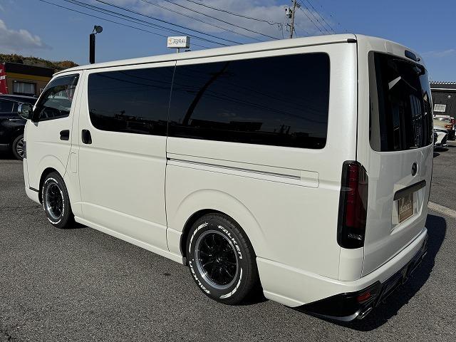 ハイエースバン セーフティセンス ベットキット フルエアロ VALENTIテール FEGGARIボンネットグリル ESSEX16インチアルミ 社外専用ナビTV 両側電動スライド フリップダウンモニター ローダウン(26枚目)