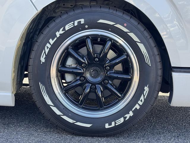 ハイエースバン セーフティセンス ベットキット フルエアロ VALENTIテール FEGGARIボンネットグリル ESSEX16インチアルミ 社外専用ナビTV 両側電動スライド フリップダウンモニター ローダウン(32枚目)