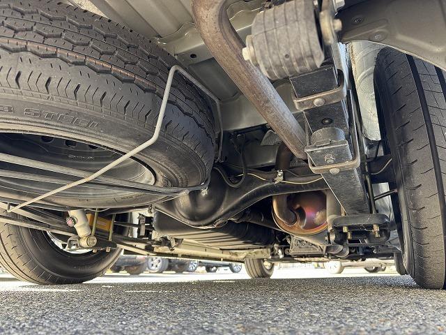 ハイエースバン セーフティセンス ベットキット フルエアロ VALENTIテール FEGGARIボンネットグリル ESSEX16インチアルミ 社外専用ナビTV 両側電動スライド フリップダウンモニター ローダウン(35枚目)