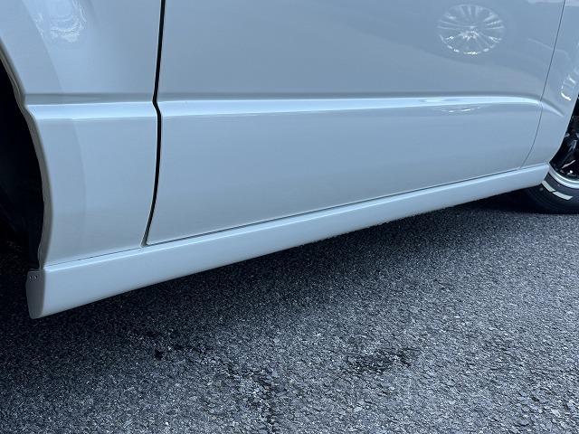 ハイエースバン セーフティセンス ベットキット フルエアロ VALENTIテール FEGGARIボンネットグリル ESSEX16インチアルミ 社外専用ナビTV 両側電動スライド フリップダウンモニター ローダウン(37枚目)