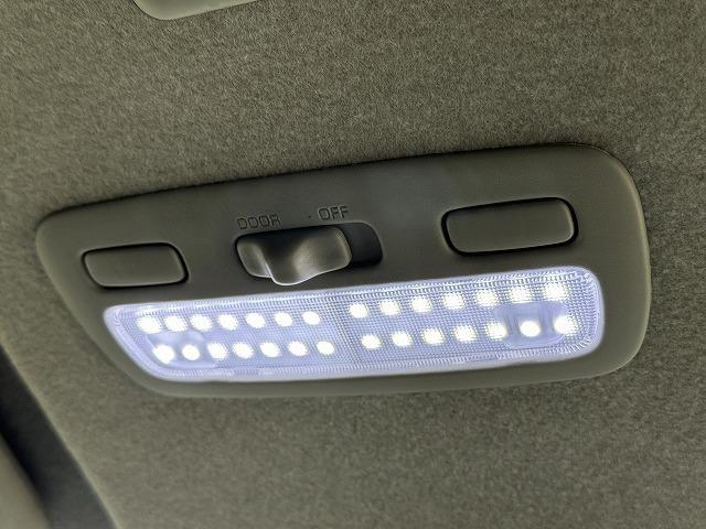 ハイエースバン セーフティセンス ベットキット フルエアロ VALENTIテール FEGGARIボンネットグリル ESSEX16インチアルミ 社外専用ナビTV 両側電動スライド フリップダウンモニター ローダウン(50枚目)