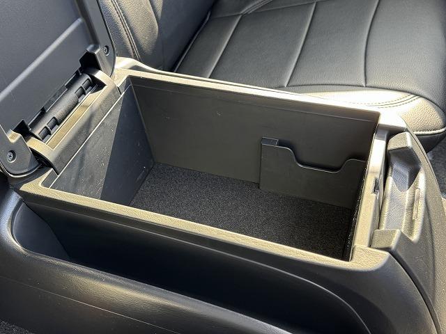 ハイエースバン セーフティセンス ベットキット フルエアロ VALENTIテール FEGGARIボンネットグリル ESSEX16インチアルミ 社外専用ナビTV 両側電動スライド フリップダウンモニター ローダウン(53枚目)