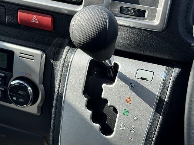 ハイエースバン セーフティセンス ベットキット フルエアロ VALENTIテール FEGGARIボンネットグリル ESSEX16インチアルミ 社外専用ナビTV 両側電動スライド フリップダウンモニター ローダウン(56枚目)