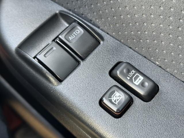 ハイエースバン セーフティセンス ベットキット フルエアロ VALENTIテール FEGGARIボンネットグリル ESSEX16インチアルミ 社外専用ナビTV 両側電動スライド フリップダウンモニター ローダウン(60枚目)