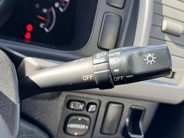 ハイエースバン ロングスーパーGL 社外9型フローティングナビTV ベットキット バックカメラ 両側電動スライドドア AC100V電源 社外テール Wエアバック 社外15インチアルミ HIDヘッド オートライト オートエアコン ETC(13枚目)