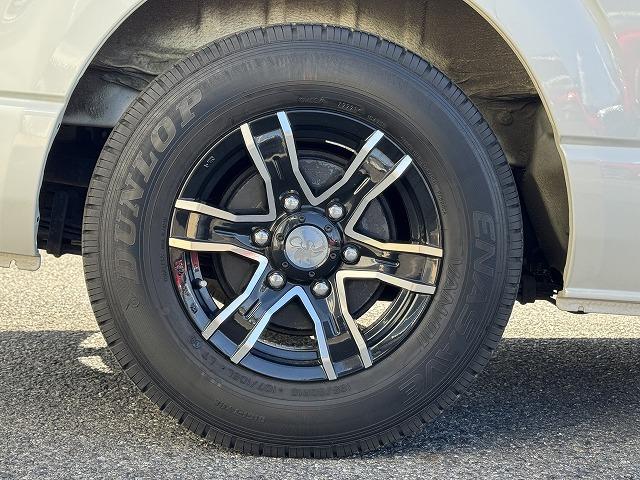 ハイエースバン ロングスーパーGL 社外9型フローティングナビTV ベットキット バックカメラ 両側電動スライドドア AC100V電源 社外テール Wエアバック 社外15インチアルミ HIDヘッド オートライト オートエアコン ETC(31枚目)