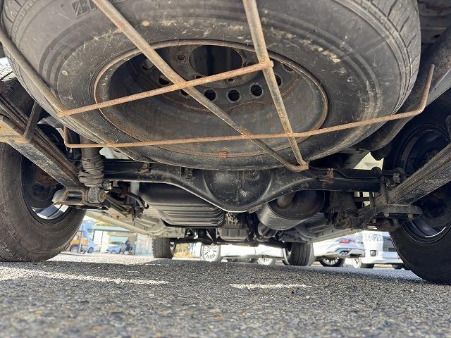 ハイエースバン ロングスーパーGL 社外9型フローティングナビTV ベットキット バックカメラ 両側電動スライドドア AC100V電源 社外テール Wエアバック 社外15インチアルミ HIDヘッド オートライト オートエアコン ETC(34枚目)