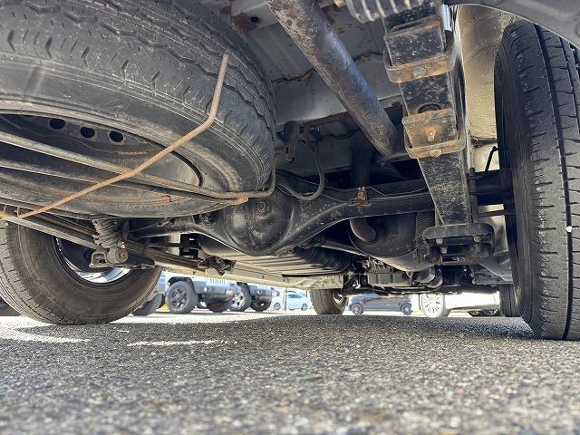 ハイエースバン ロングスーパーGL 社外9型フローティングナビTV ベットキット バックカメラ 両側電動スライドドア AC100V電源 社外テール Wエアバック 社外15インチアルミ HIDヘッド オートライト オートエアコン ETC(35枚目)