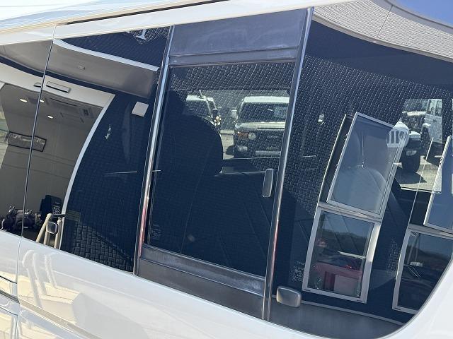 ハイエースバン ロングスーパーGL 社外9型フローティングナビTV ベットキット バックカメラ 両側電動スライドドア AC100V電源 社外テール Wエアバック 社外15インチアルミ HIDヘッド オートライト オートエアコン ETC(37枚目)