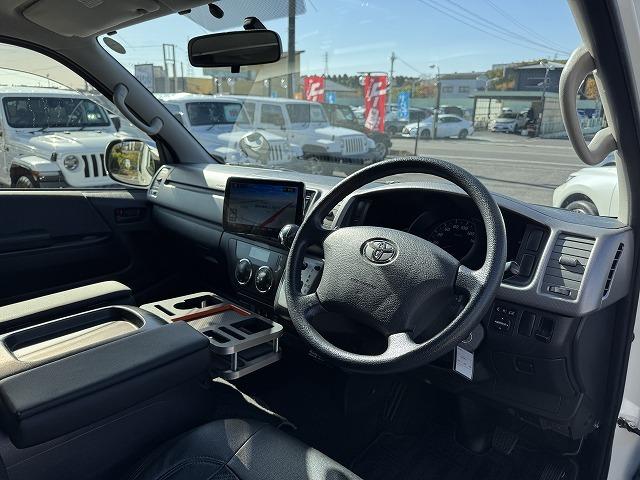 ハイエースバン ロングスーパーGL 社外9型フローティングナビTV ベットキット バックカメラ 両側電動スライドドア AC100V電源 社外テール Wエアバック 社外15インチアルミ HIDヘッド オートライト オートエアコン ETC(42枚目)