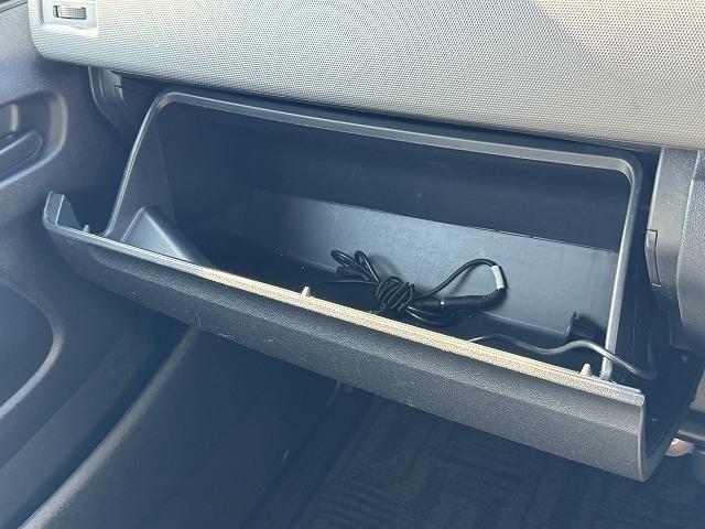 ハイエースバン ロングスーパーGL 社外9型フローティングナビTV ベットキット バックカメラ 両側電動スライドドア AC100V電源 社外テール Wエアバック 社外15インチアルミ HIDヘッド オートライト オートエアコン ETC(54枚目)