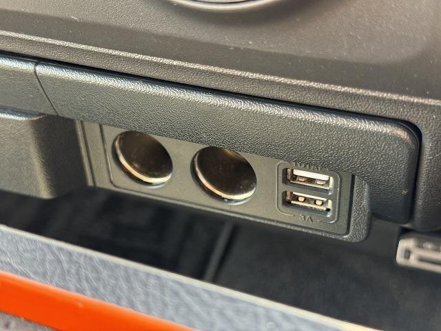 ハイエースバン ロングスーパーGL 社外9型フローティングナビTV ベットキット バックカメラ 両側電動スライドドア AC100V電源 社外テール Wエアバック 社外15インチアルミ HIDヘッド オートライト オートエアコン ETC(55枚目)