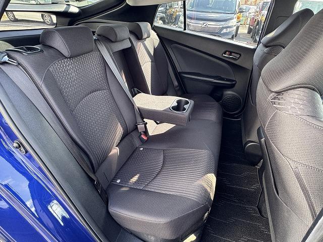 プリウス S トヨタセーフティセンス レーダークルーズコントロール デジタルインナーミラー 純正ナビ LEDヘッド オートマチックハイビーム ステアリングスイッチ スマートキー 純正15インチアルミ ETC(7枚目)