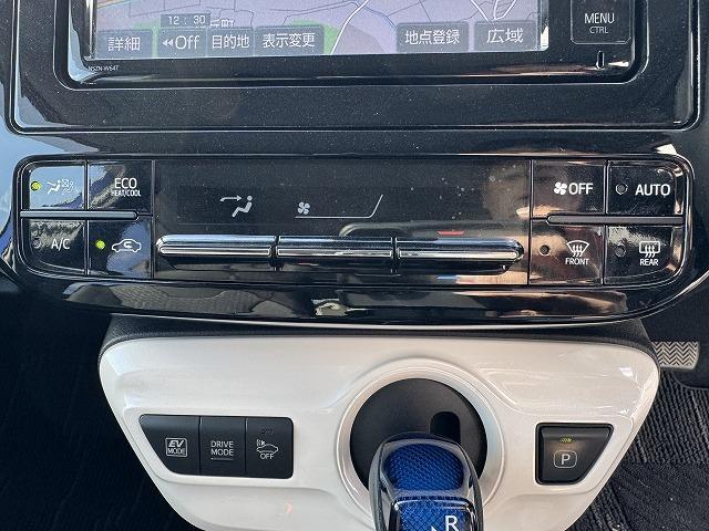 プリウス S トヨタセーフティセンス レーダークルーズコントロール デジタルインナーミラー 純正ナビ LEDヘッド オートマチックハイビーム ステアリングスイッチ スマートキー 純正15インチアルミ ETC(14枚目)