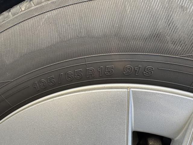 プリウス S トヨタセーフティセンス レーダークルーズコントロール デジタルインナーミラー 純正ナビ LEDヘッド オートマチックハイビーム ステアリングスイッチ スマートキー 純正15インチアルミ ETC(33枚目)