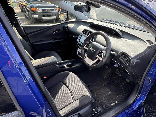 プリウス S トヨタセーフティセンス レーダークルーズコントロール デジタルインナーミラー 純正ナビ LEDヘッド オートマチックハイビーム ステアリングスイッチ スマートキー 純正15インチアルミ ETC(45枚目)