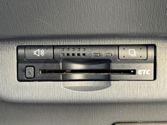 プリウス S 純正ナビTV バックカメラ スマートキー プッシュスタート ヘッドライトレベライザー ETC Bluetooth接続 CD/DVD再生 ステアリングスイッチ 純正15インチアルミ プロジェクターヘッド(5枚目)