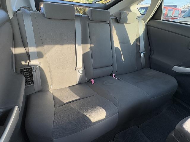 プリウス S 純正ナビTV バックカメラ スマートキー プッシュスタート ヘッドライトレベライザー ETC Bluetooth接続 CD/DVD再生 ステアリングスイッチ 純正15インチアルミ プロジェクターヘッド(7枚目)