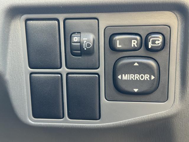 プリウス S 純正ナビTV バックカメラ スマートキー プッシュスタート ヘッドライトレベライザー ETC Bluetooth接続 CD/DVD再生 ステアリングスイッチ 純正15インチアルミ プロジェクターヘッド(12枚目)