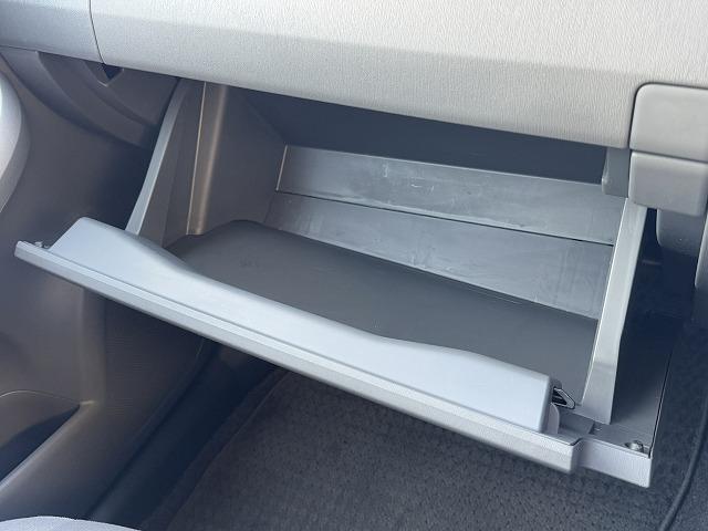 プリウス S 純正ナビTV バックカメラ スマートキー プッシュスタート ヘッドライトレベライザー ETC Bluetooth接続 CD/DVD再生 ステアリングスイッチ 純正15インチアルミ プロジェクターヘッド(15枚目)