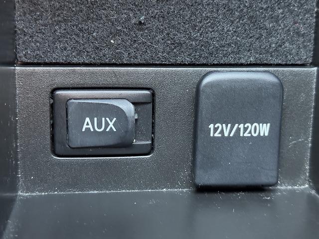 プリウス S 純正ナビTV バックカメラ スマートキー プッシュスタート ヘッドライトレベライザー ETC Bluetooth接続 CD/DVD再生 ステアリングスイッチ 純正15インチアルミ プロジェクターヘッド(50枚目)