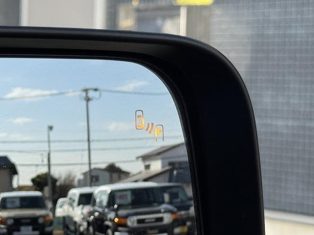 デリカＤ：５ Ｐ　衝突軽減Ｓ　１０．１型ナビＴＶ　電動サイドステップ　７人乗り　全周囲カメラ　両側電動スライド　レーダークルーズコントロール　ブラインドスポットモニター　１００Ｖ電源　シートヒーター　電動リアゲート（12枚目）