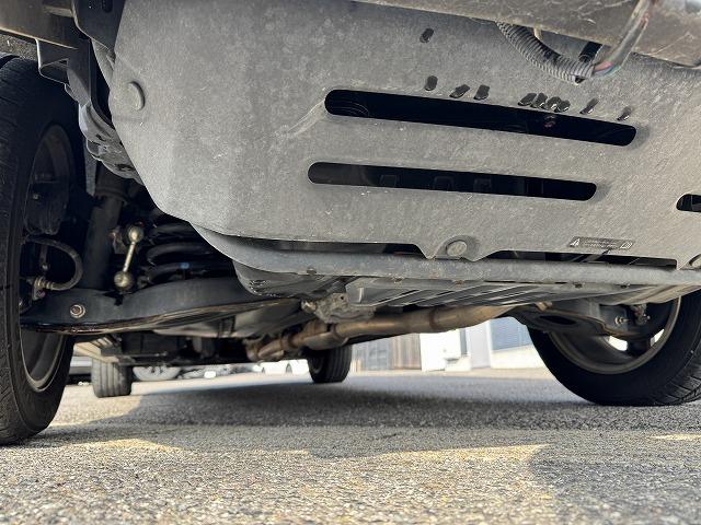 デリカＤ：５ Ｐ　衝突軽減Ｓ　１０．１型ナビＴＶ　電動サイドステップ　７人乗り　全周囲カメラ　両側電動スライド　レーダークルーズコントロール　ブラインドスポットモニター　１００Ｖ電源　シートヒーター　電動リアゲート（33枚目）