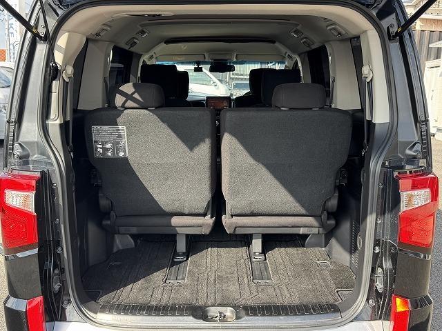 デリカＤ：５ Ｐ　衝突軽減Ｓ　１０．１型ナビＴＶ　電動サイドステップ　７人乗り　全周囲カメラ　両側電動スライド　レーダークルーズコントロール　ブラインドスポットモニター　１００Ｖ電源　シートヒーター　電動リアゲート（42枚目）