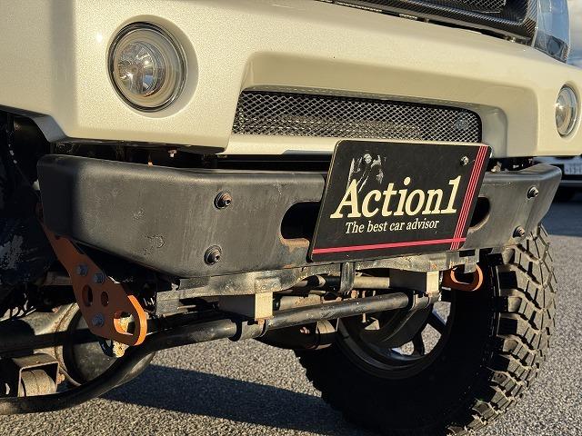 �y�ЊO�t�����g�o���p�[�z�ԗ����⓹���Q���ɐi������ۂɁA�t�����g�^�C�����O�̃o���p�[�������H�ʂɐڐG�����ɓo���܂��B�A�O���b�V�u�ȃ^�C���Z�b�e�B���O���������邽�߂̃X�e�b�v�̈�ƂȂ蓾�܂��B