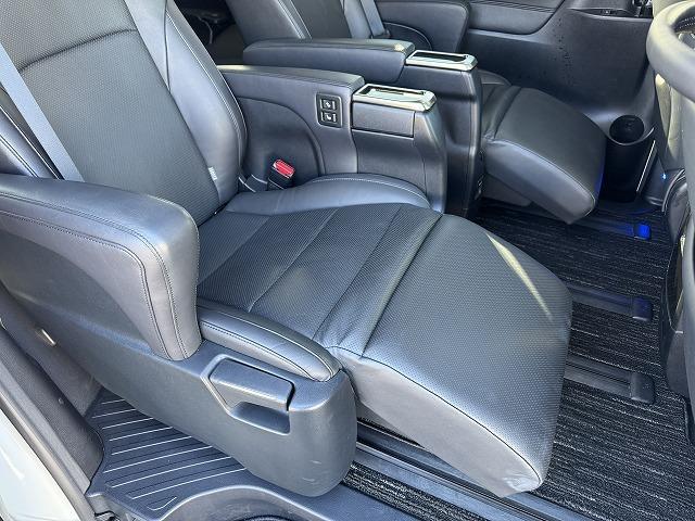 アルファード ２．５Ｓ　Ｃパッケージ　衝突軽減Ｓ　純正１０型ナビＴＶ　モデリスタエアロ　黒革　シートヒーター　レーダークルーズコントロール　クリアランスソナー　両側電動スライド　電動リアゲート　電動パーキング　ＡＣ１００Ｖ　１オーナー（10枚目）