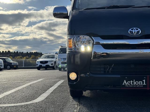 レジアスエースバン スーパーＧＬ　ダークプライム　両側電動スライドドア　ＡＣ１００Ｖ電源　ＬＥＤヘッド　ハーフレザーシート　スマートキー　プッシュスタート　社外テール　ステアリングスイッチ　Ｗエアバック　オートライト　革巻きウッドコンビステアリング（50枚目）