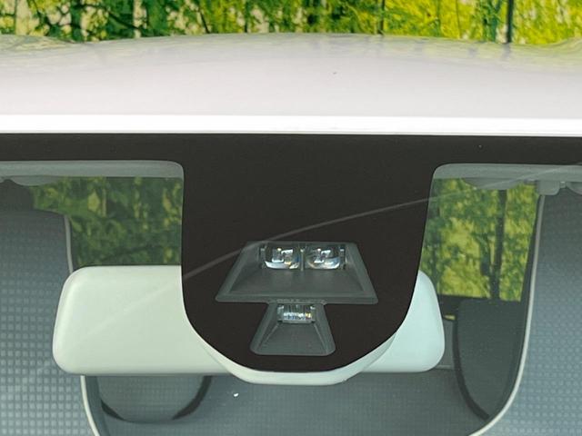 Ｓ　禁煙車　レーダーブレーキサポート　シートヒーター　ＣＤプレイヤー　盗難防止装置　プライバシーガラス　アイドリングストップ(3枚目)