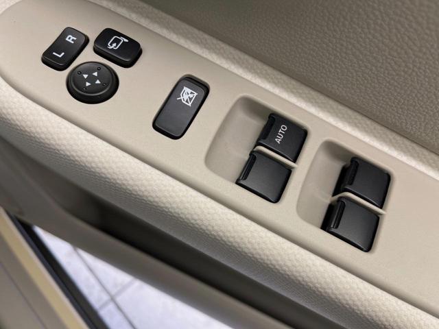 L 禁煙車 レーダーブレーキサポート シートヒーター クリアランスソナー オートライト スマートキー オートエアコン 盗難防止装置 プライバシーガラス アイドリングストップ ベンチシート(30枚目)