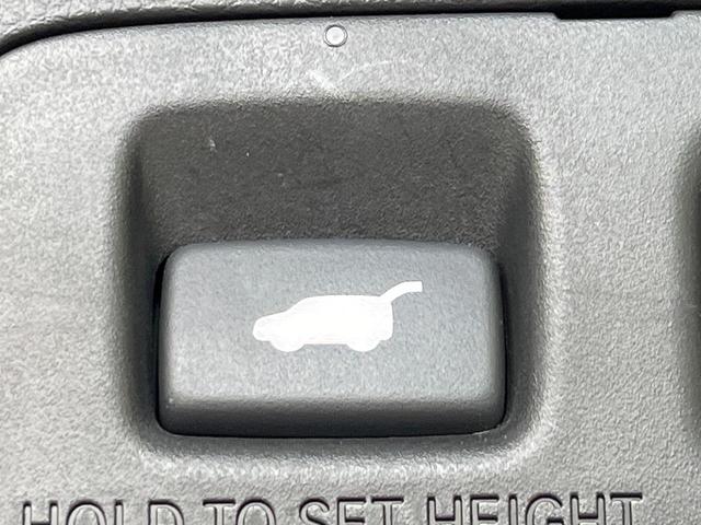 ステップワゴン ｅ：ＨＥＶスパーダ　プレミアムライン　禁煙車　純正９型ナビ　全周囲カメラ　衝突軽減　ＥＴＣ　Ｂｌｕｅｔｏｏｔｈ再生　両側電動スライドドア　パワーバックドア　ＢＳＭ　シートヒーター（前席中列）　オットマン　パドルシフト　シートバックテーブル（37枚目）