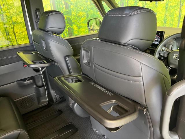 ステップワゴン ｅ：ＨＥＶスパーダ　プレミアムライン　禁煙車　純正９型ナビ　全周囲カメラ　衝突軽減　ＥＴＣ　Ｂｌｕｅｔｏｏｔｈ再生　両側電動スライドドア　パワーバックドア　ＢＳＭ　シートヒーター（前席中列）　オットマン　パドルシフト　シートバックテーブル（43枚目）