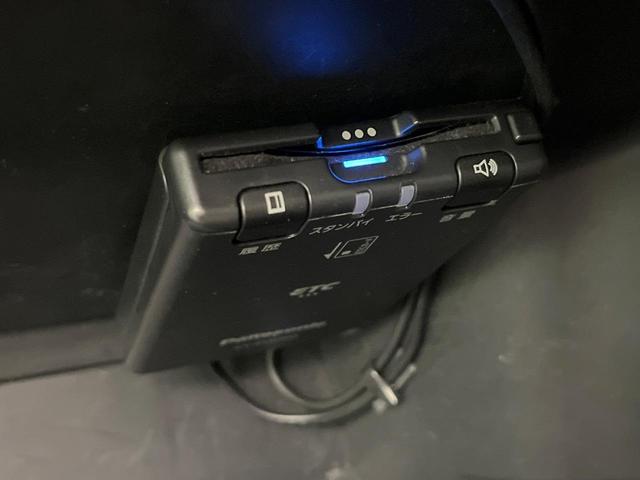 ノア Ｘ　禁煙車　純正ナビ　バックカメラ　両側パワスラ　スマートキー　ＬＥＤヘッドライト　ＥＴＣ　オートライト　オートエアコン　Ｂｌｕｅｔｏｏｔｈ　ＣＤ（6枚目）