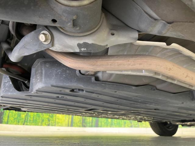 フィットハイブリッド Ｆパッケージ　コンフォートエディション　禁煙車　純正ＳＤナビ　バックカメラ　ＥＴＣ　シートヒーター　スマートキー　Ｂｌｕｔｏｏｔｈ接続　ＨＩＤヘッド　横滑り防止機能　オートエアコン　純正１５インチホイール　オートウィンドウ（23枚目）