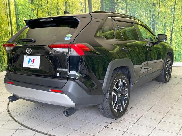 ＲＡＶ４ アドベンチャー　禁煙車　純正９型ＤＡ　バックカメラ　衝突被害軽減システム　フルセグＴＶ　レーダークルーズ　前席シートエアコン　パワーシート　スマートキー　ＬＥＤヘッド　ＥＴＣ２．０　オートハイビーム（17枚目）