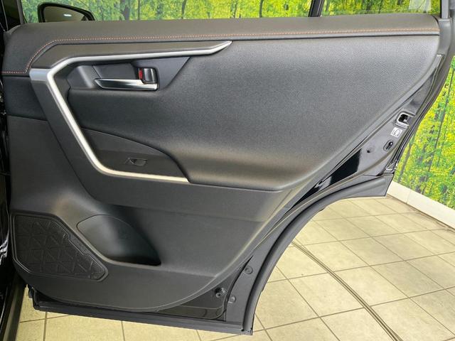 ＲＡＶ４ アドベンチャー　禁煙車　純正９型ＤＡ　バックカメラ　衝突被害軽減システム　フルセグＴＶ　レーダークルーズ　前席シートエアコン　パワーシート　スマートキー　ＬＥＤヘッド　ＥＴＣ２．０　オートハイビーム（43枚目）
